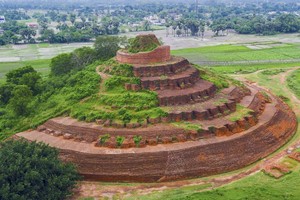 Kesaria Stupa near Archaeological Site of Nalanda Mahavihara